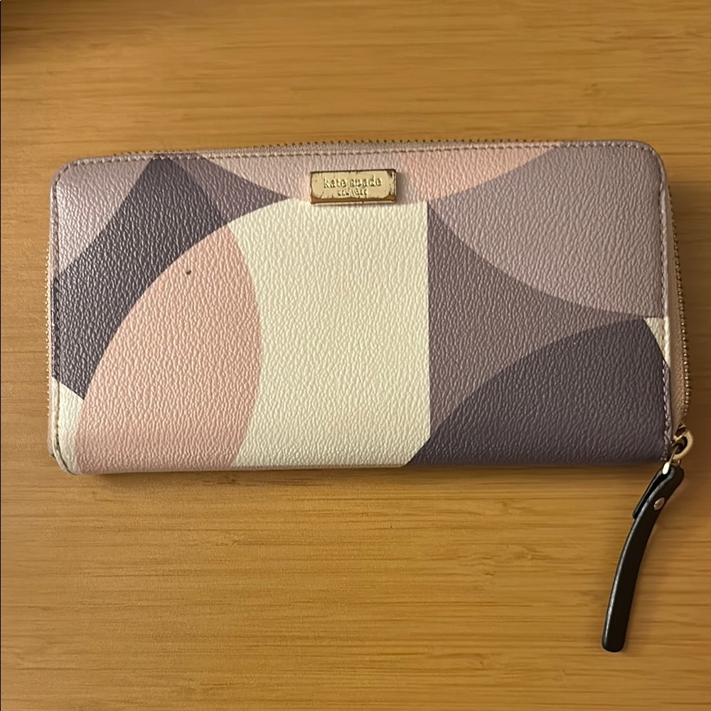 Kate Spade Geometric Pattern Wallet in Soft Pink and Light Beige